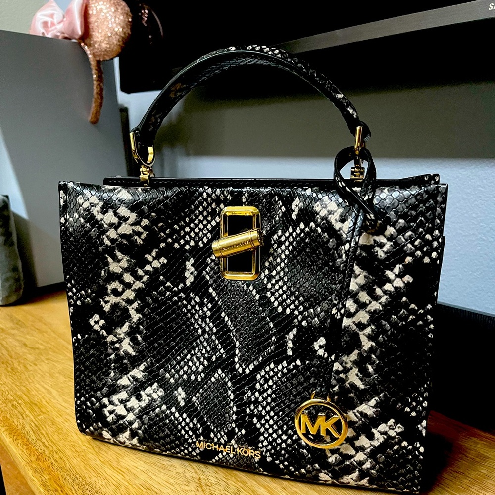 Michael Kors Bag Like New